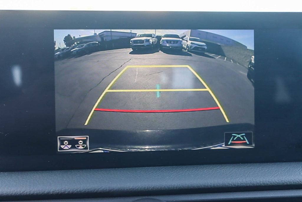 Thumbnail: 2024 Lexus ES - 26