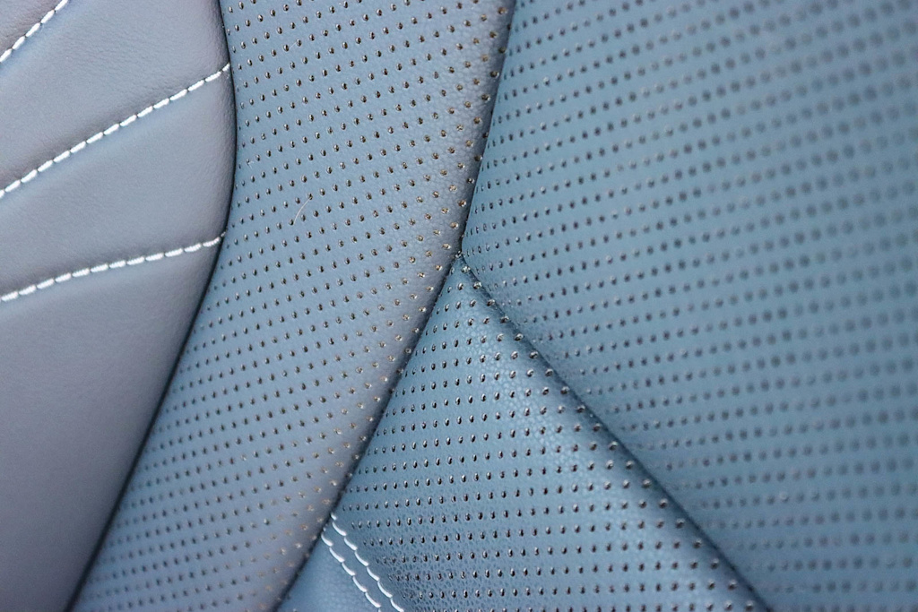 Thumbnail: 2024 Lexus ES - 27