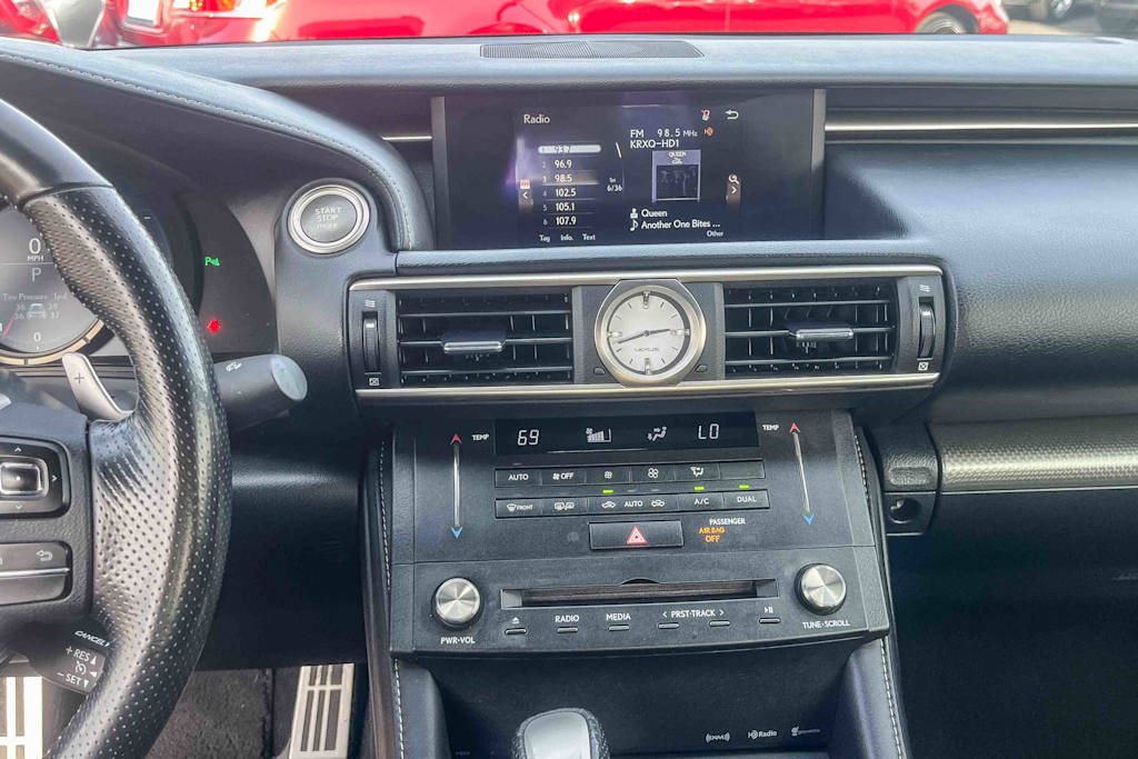 Thumbnail: 2016 Lexus RC - 13