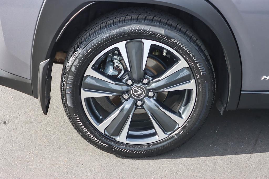 Thumbnail: 2019 Lexus UX - 21