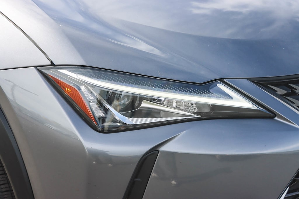 Thumbnail: 2019 Lexus UX - 19