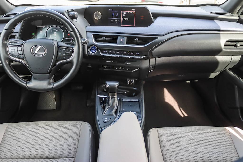 Thumbnail: 2019 Lexus UX - 2