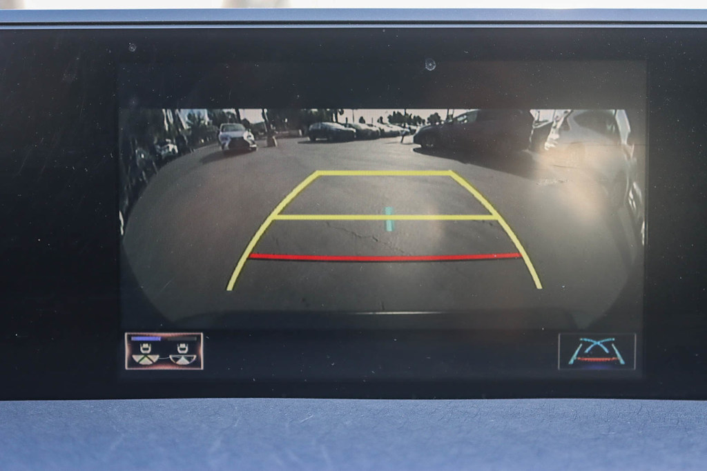 Thumbnail: 2019 Lexus UX - 27