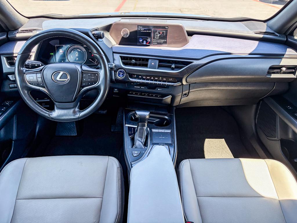 Thumbnail: 2019 Lexus UX - 2
