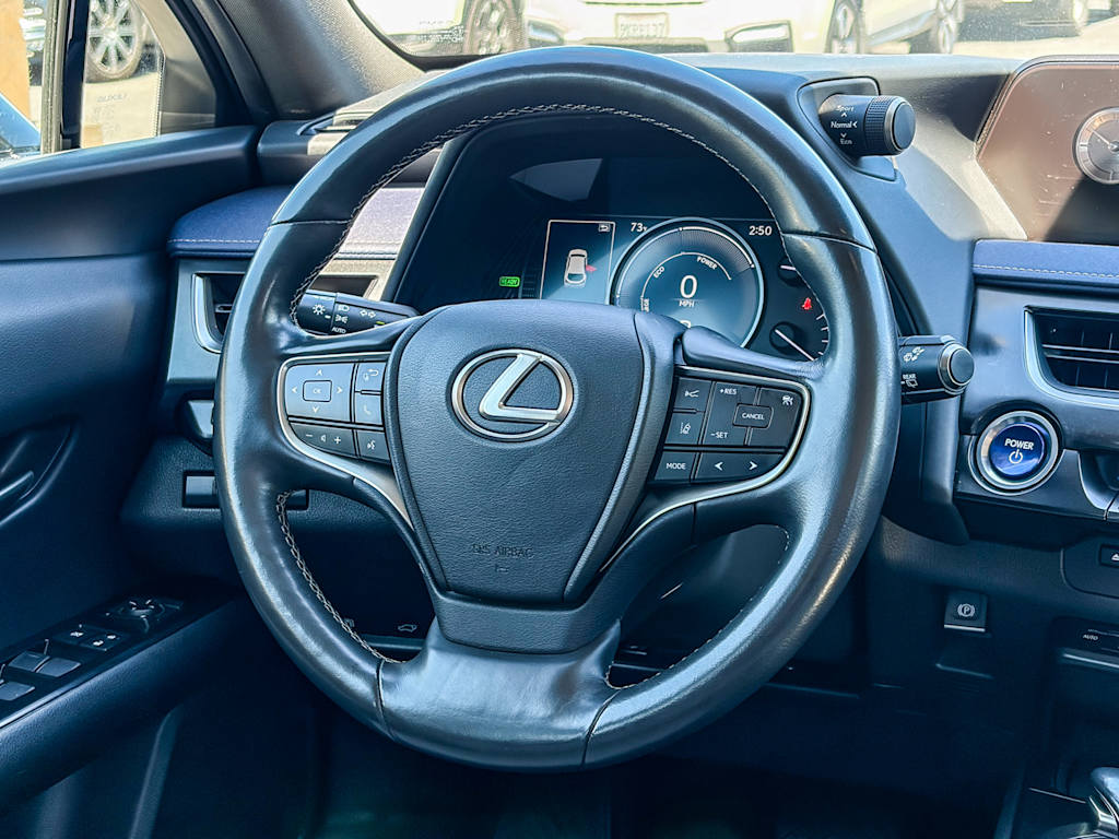 Thumbnail: 2019 Lexus UX - 8