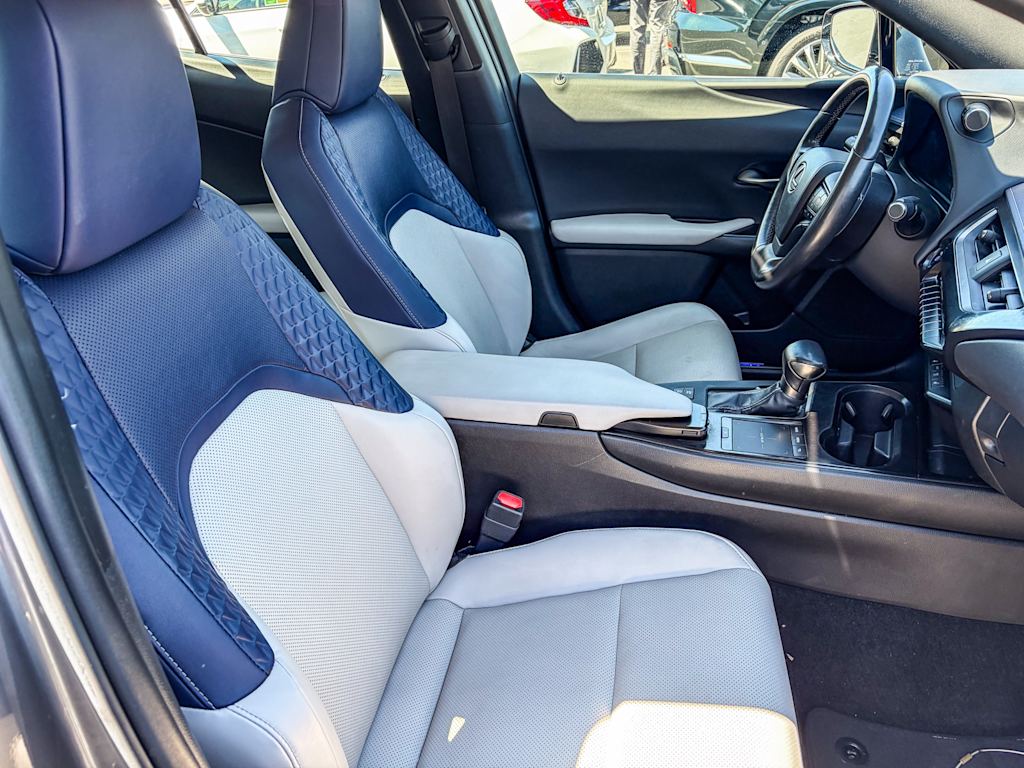 Thumbnail: 2019 Lexus UX - 9