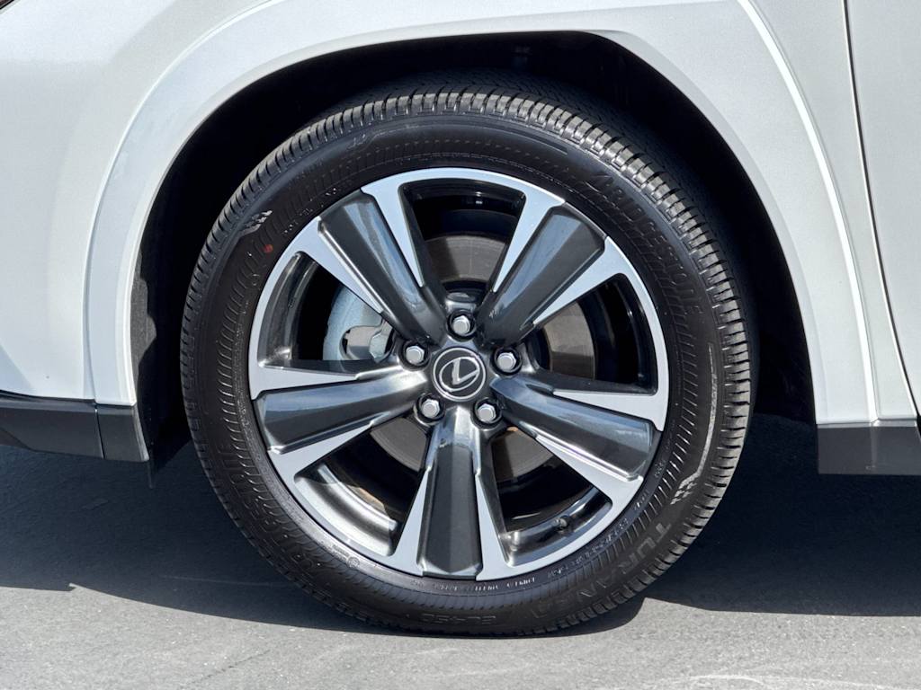 Thumbnail: 2025 Lexus UX - 8