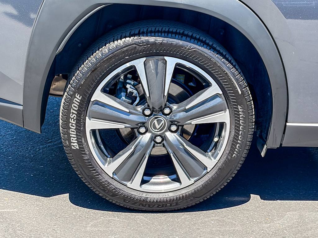 Thumbnail: 2024 Lexus UX - 21
