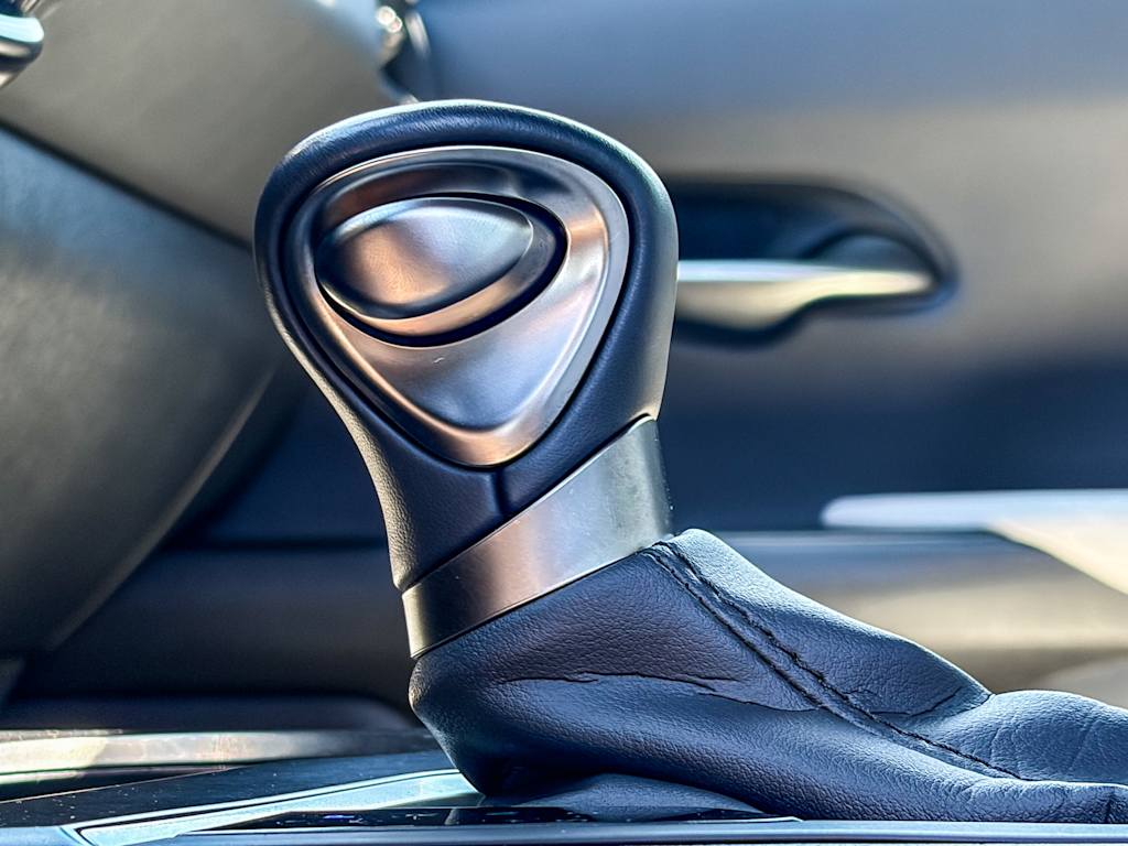 Thumbnail: 2024 Lexus UX - 6