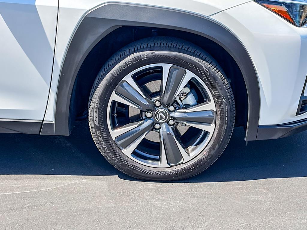 Thumbnail: 2025 Lexus UX - 6