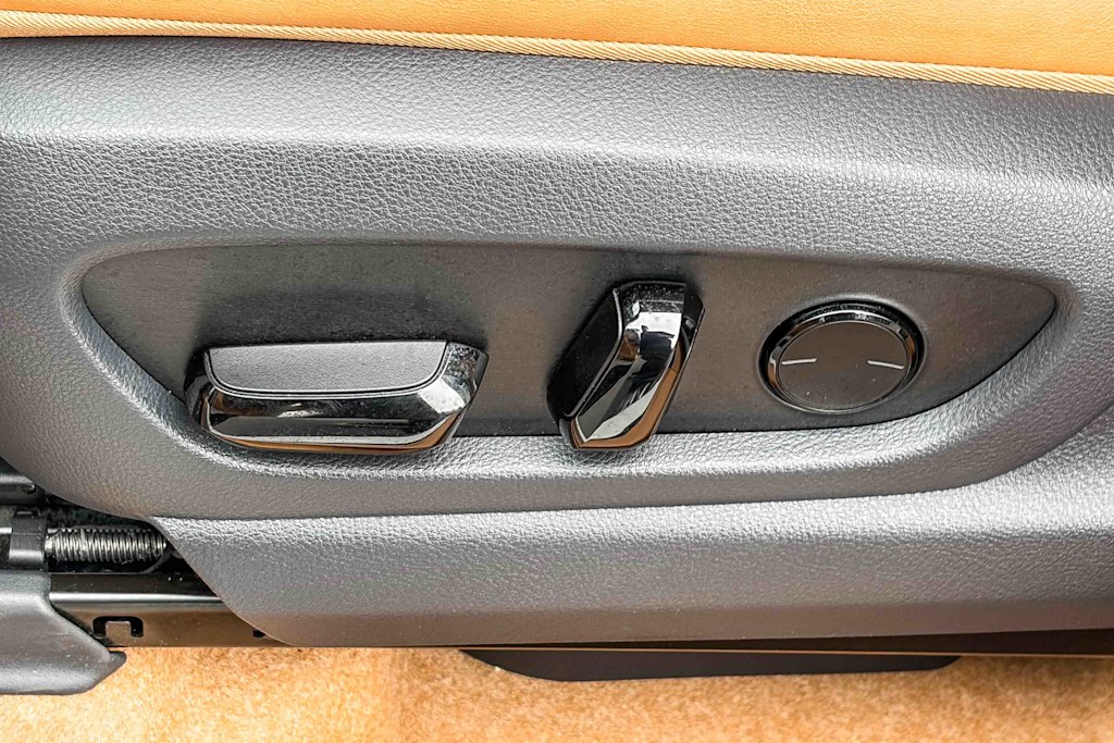 Thumbnail: 2024 Lexus RZ - 24