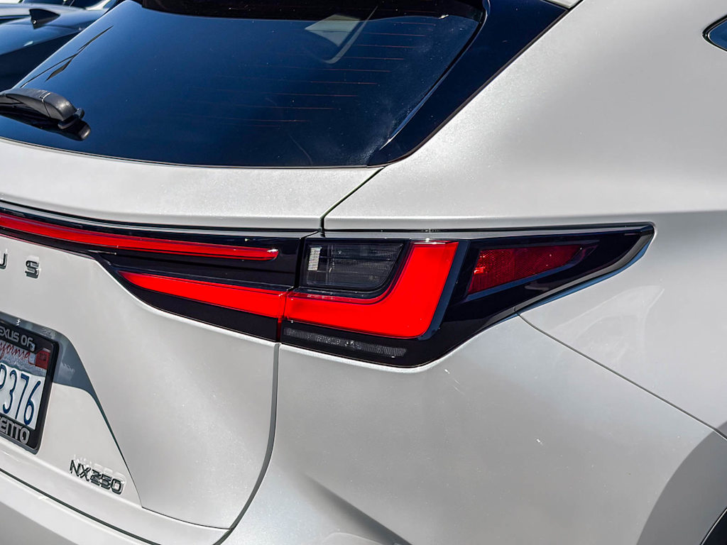 Thumbnail: 2024 Lexus ES - 19