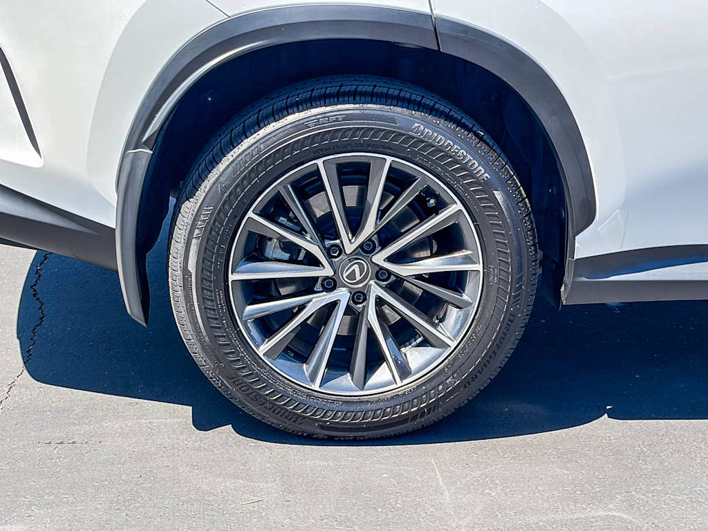 Thumbnail: 2024 Lexus ES - 20