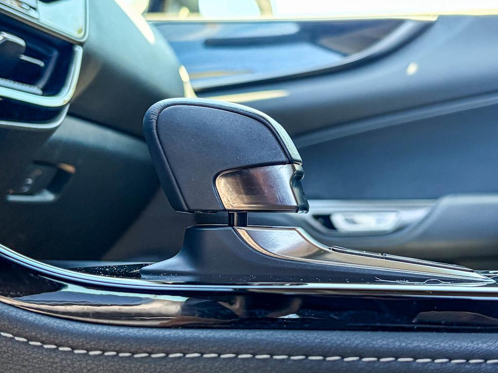 Thumbnail: 2024 Lexus ES - 25