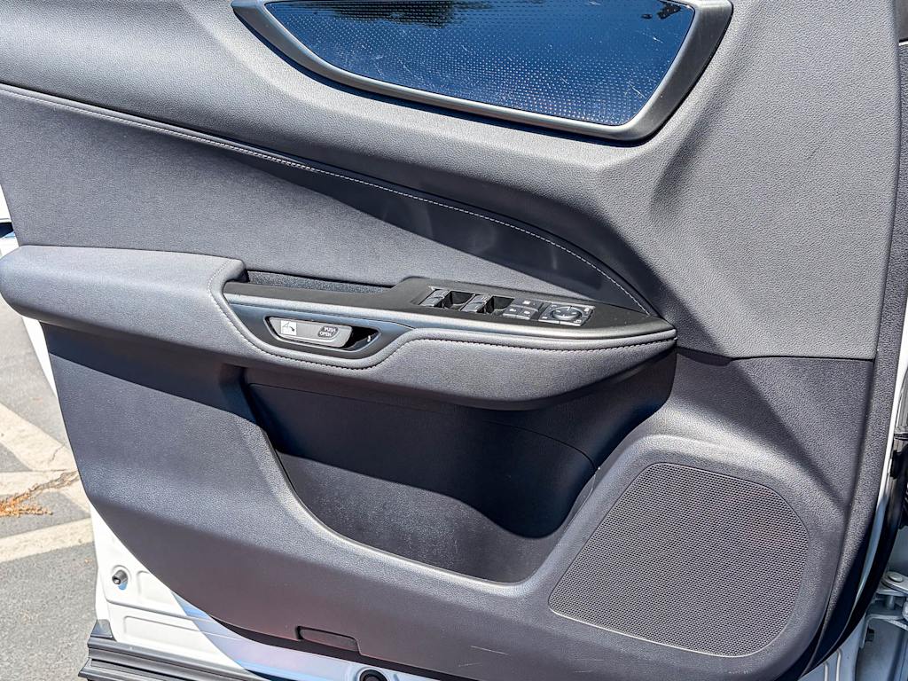 Thumbnail: 2024 Lexus ES - 23