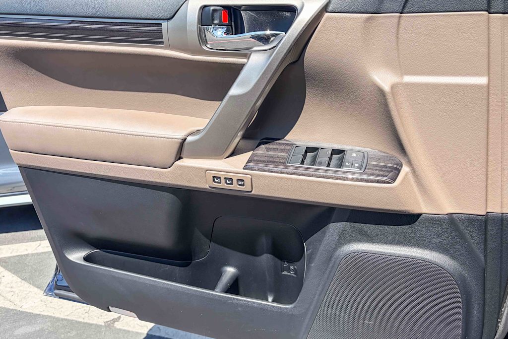 Thumbnail: 2021 Lexus GX - 20