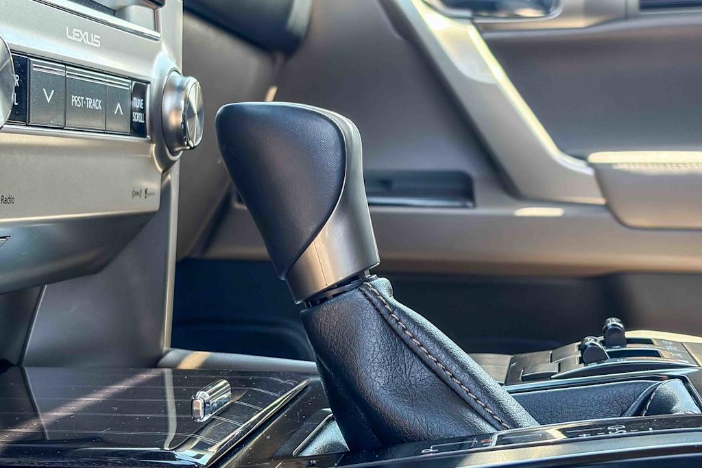 Thumbnail: 2021 Lexus GX - 22