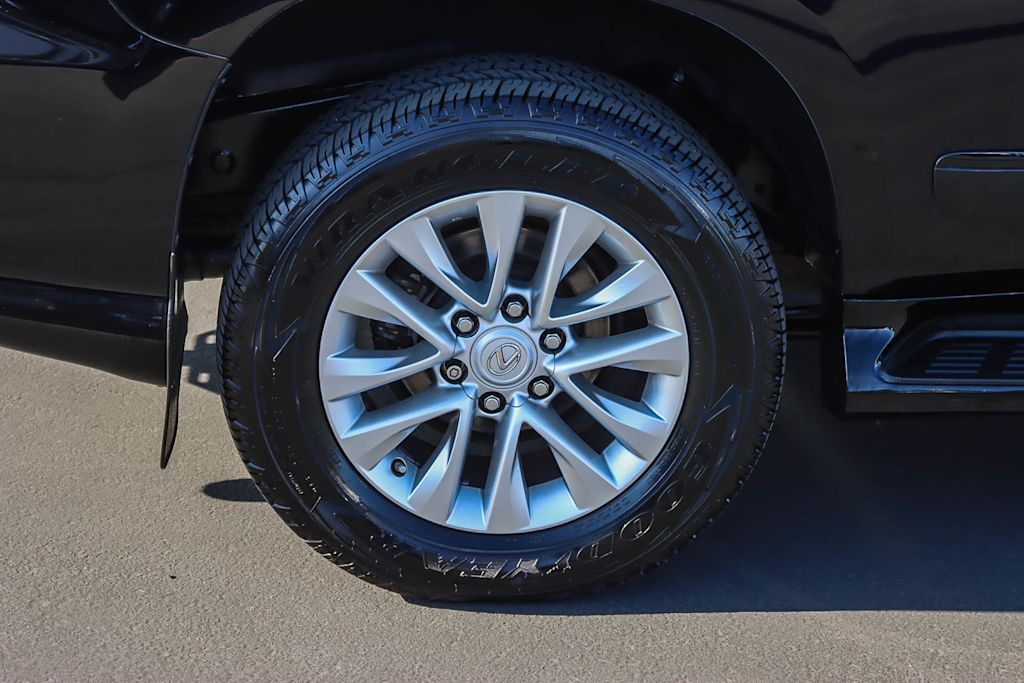 Thumbnail: 2015 Lexus GX - 21