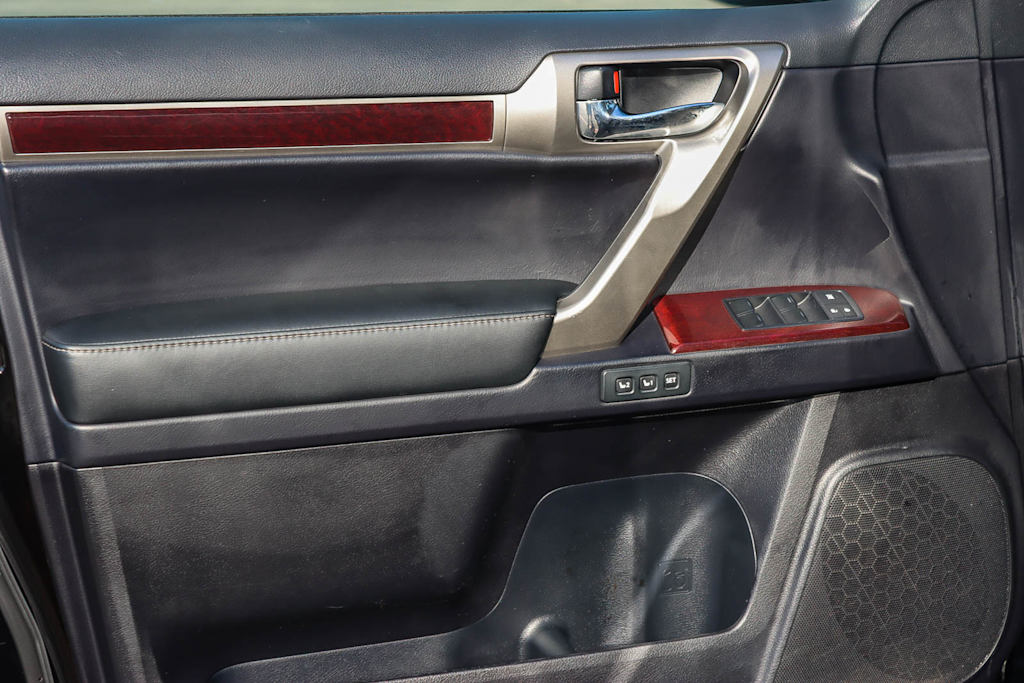Thumbnail: 2015 Lexus GX - 25