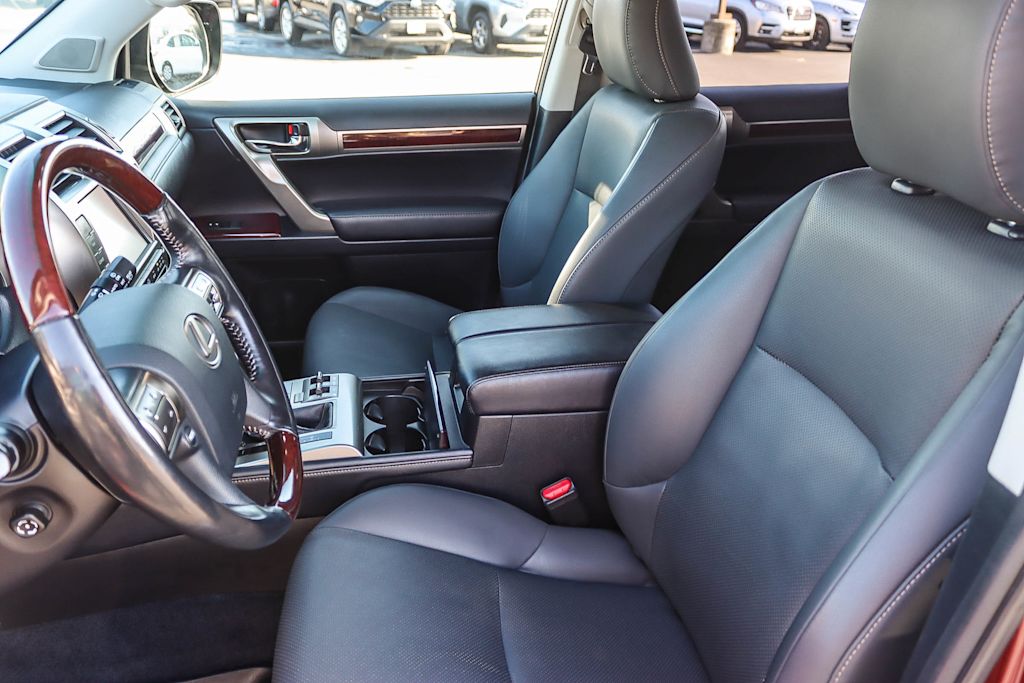 Thumbnail: 2019 Lexus GX - 10