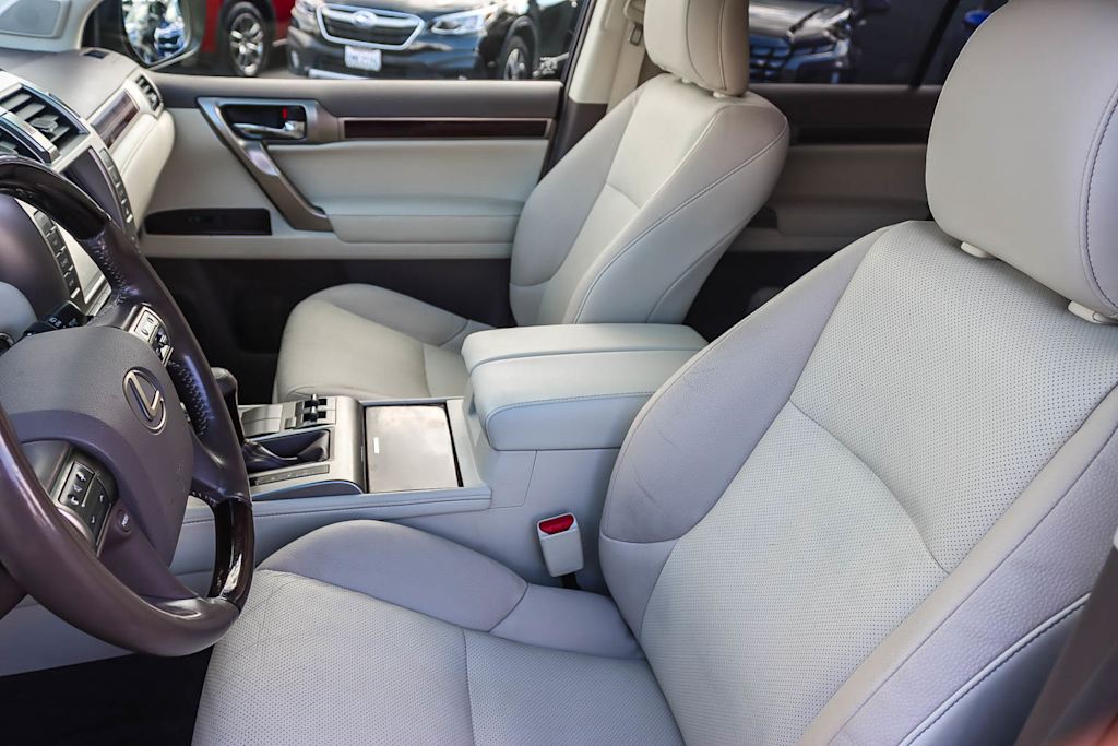 Thumbnail: 2018 Lexus GX - 10