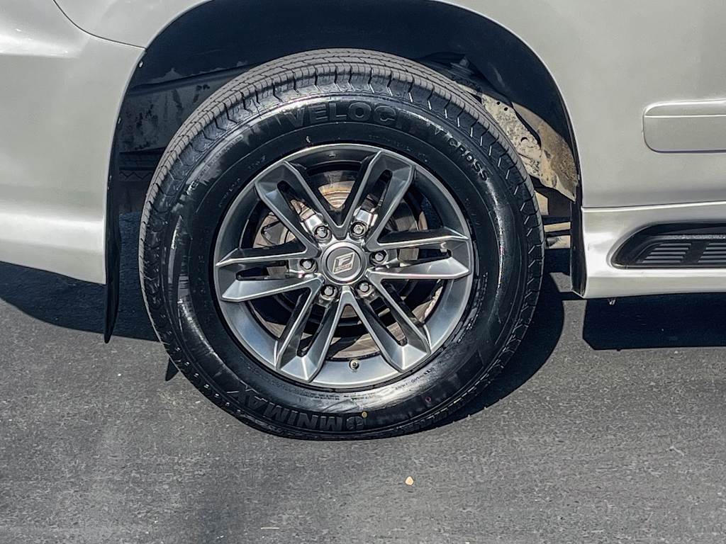 Thumbnail: 2016 Lexus GX - 21