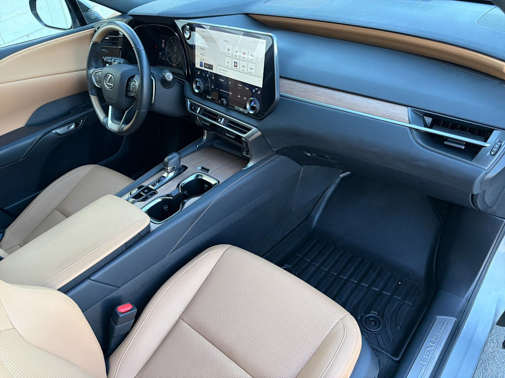 Thumbnail: 2024 Lexus RX - 12