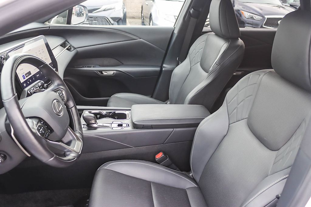 Thumbnail: 2025 Lexus RX - 10