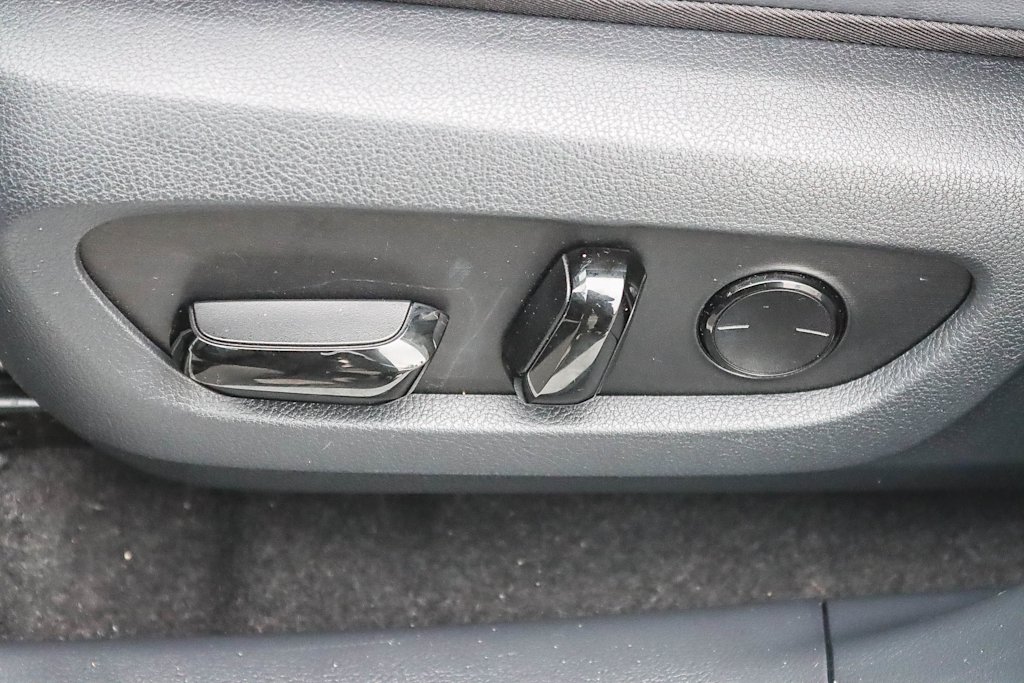 Thumbnail: 2025 Lexus RX - 24