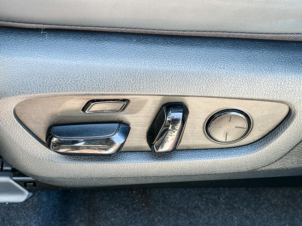 Thumbnail: 2024 Lexus RX - 23