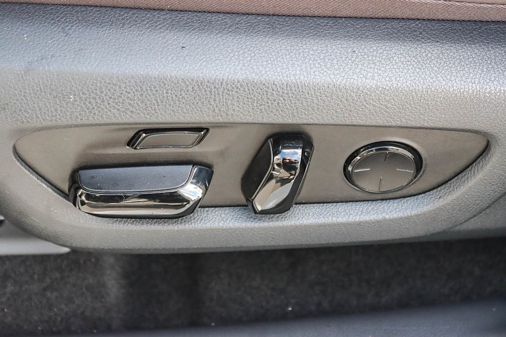 Thumbnail: 2024 Lexus RX - 24