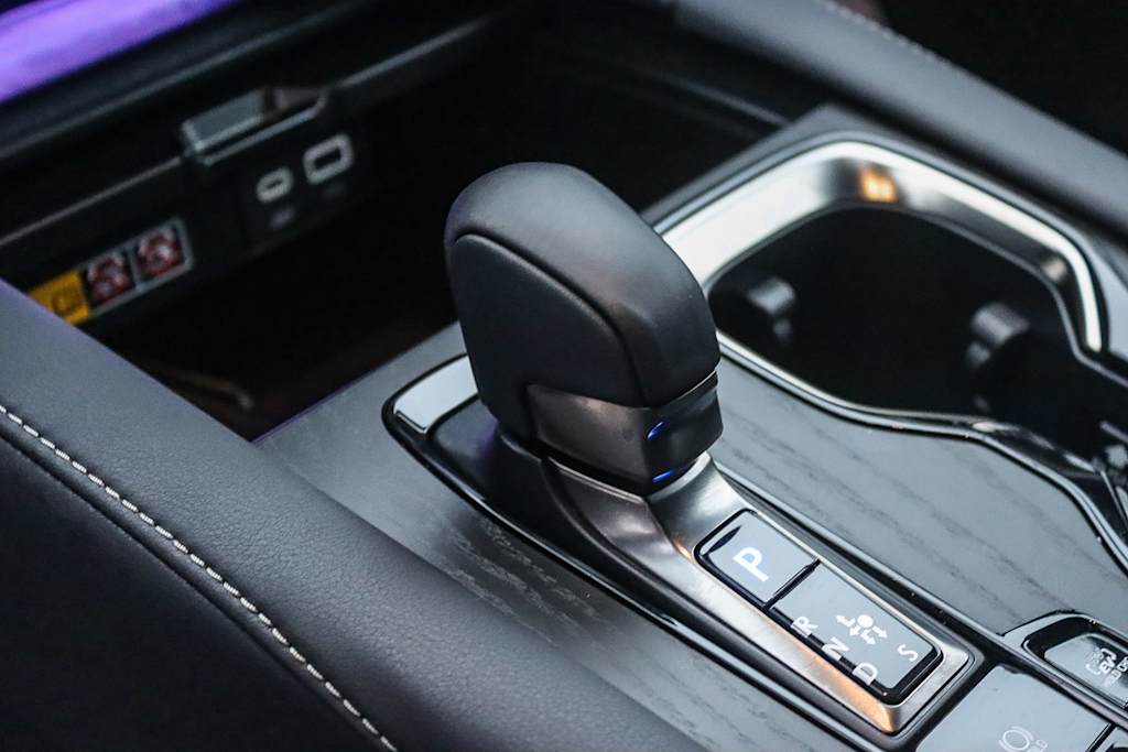 Thumbnail: 2025 Lexus RX - 13