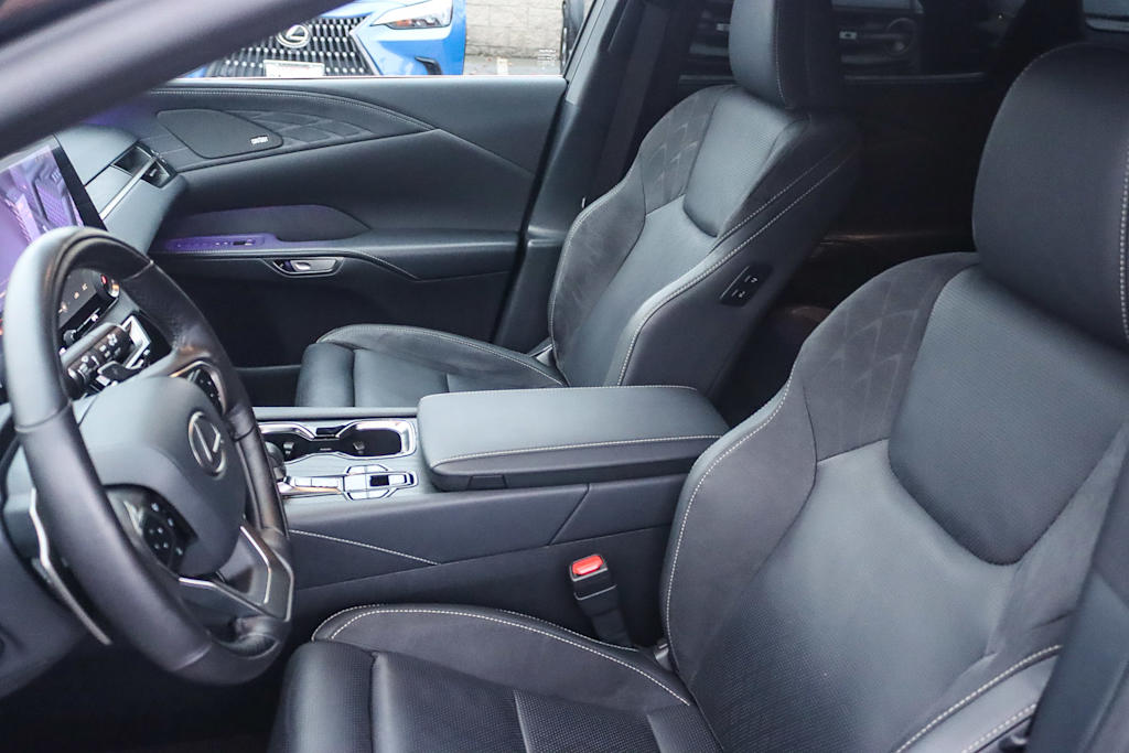 Thumbnail: 2025 Lexus RX - 10