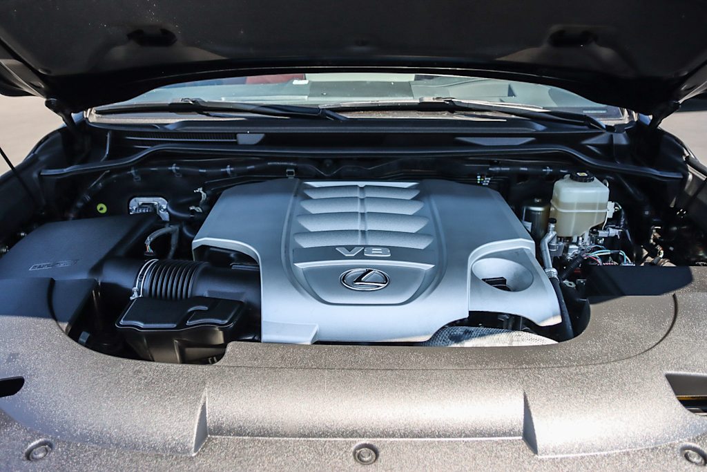 Thumbnail: 2021 Lexus LX - 7