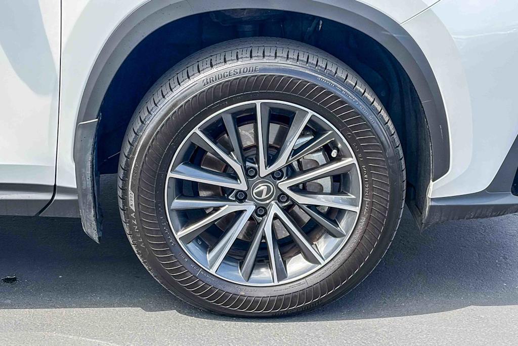 Thumbnail: 2025 Lexus ES - 7