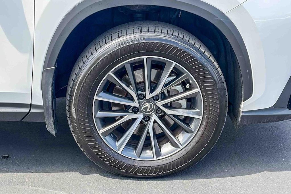 Thumbnail: 2025 Lexus ES - 6