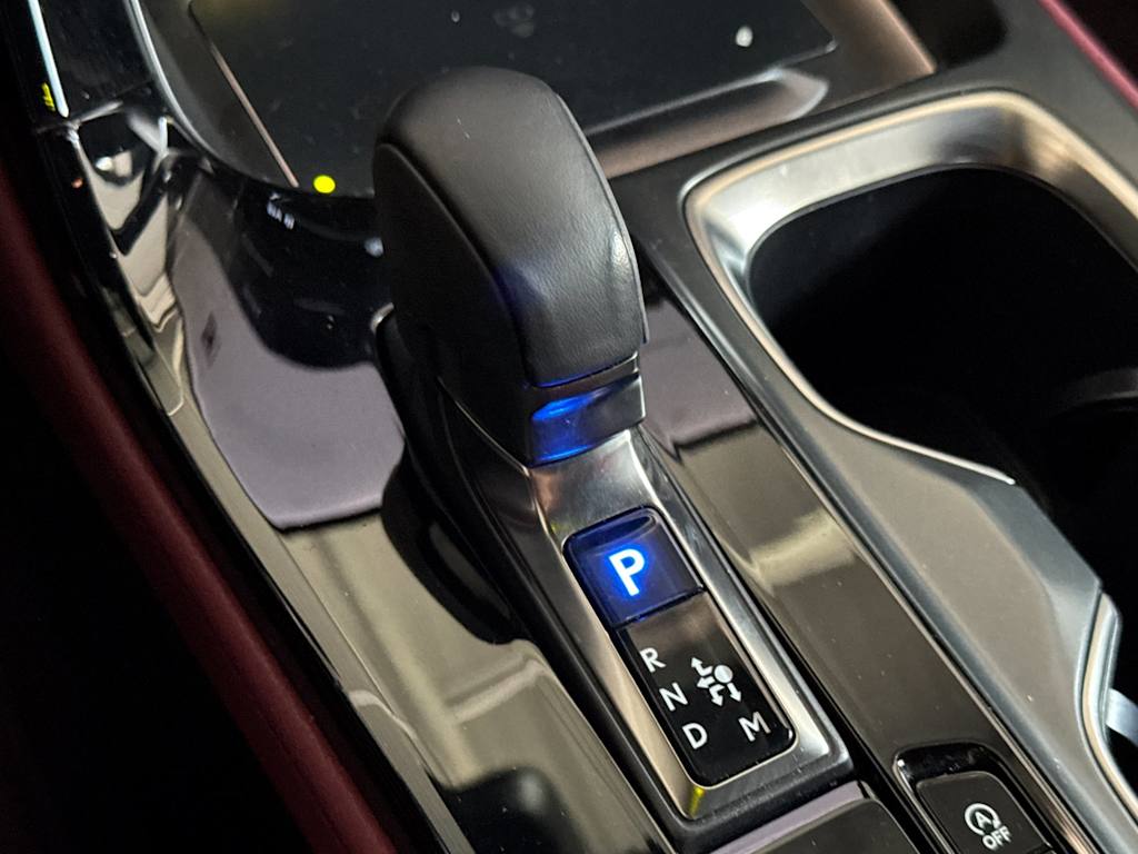 Thumbnail: 2025 Lexus ES - 14