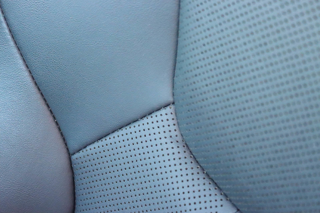 Thumbnail: 2025 Lexus ES - 28