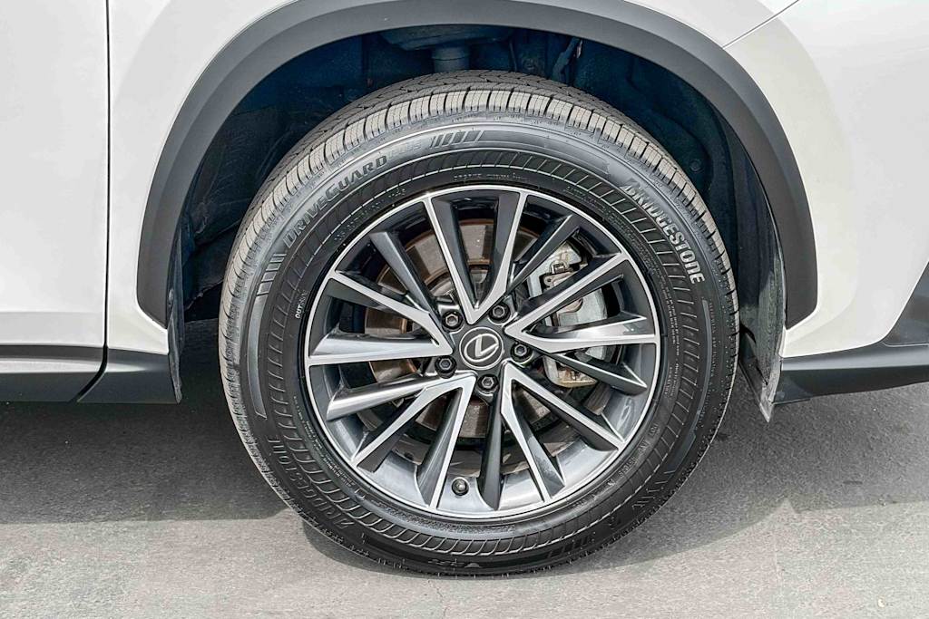 Thumbnail: 2024 Lexus ES - 7