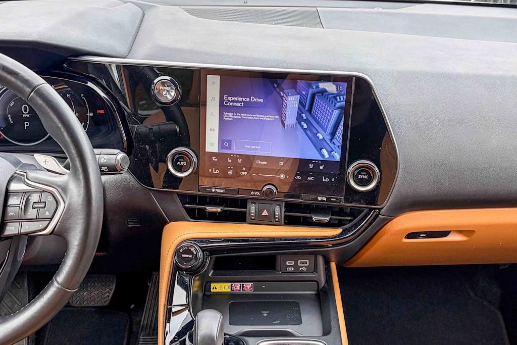 Thumbnail: 2024 Lexus ES - 13