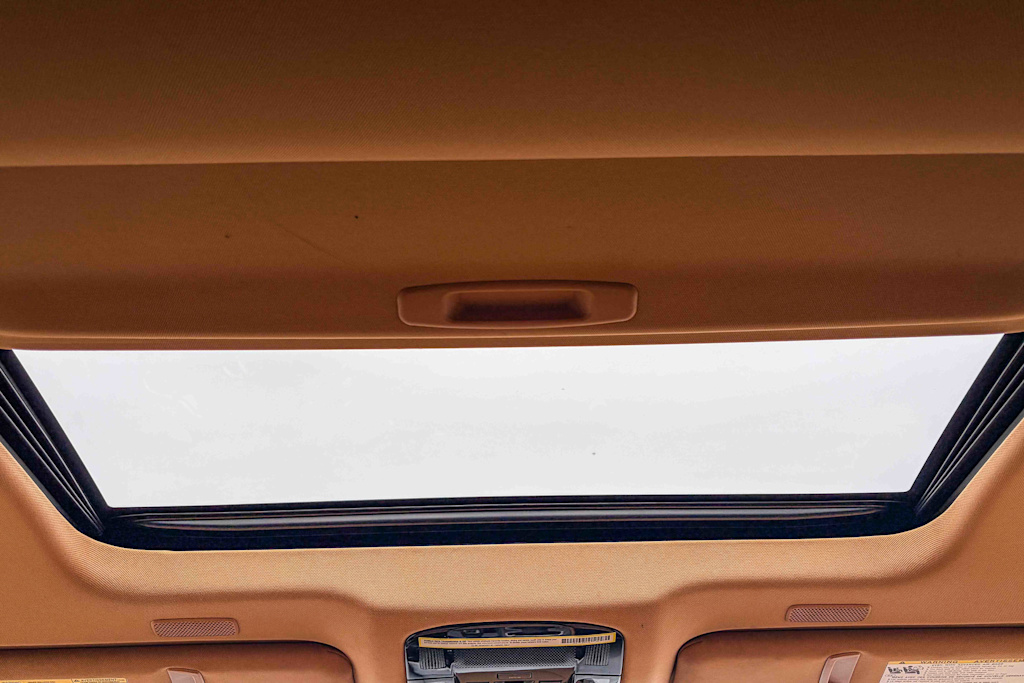 Thumbnail: 2024 Lexus ES - 23