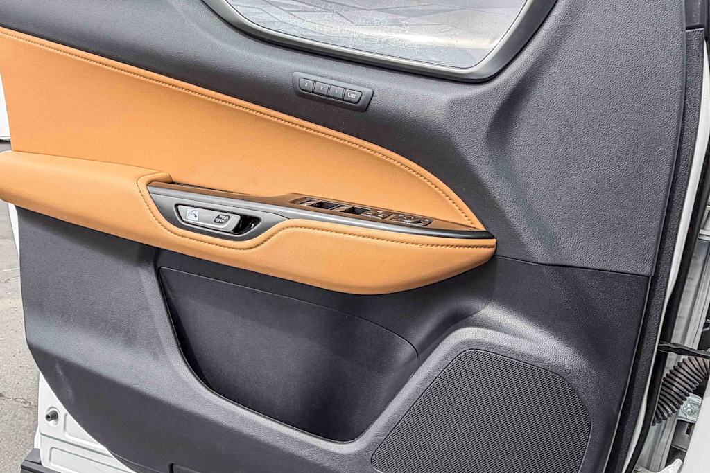 Thumbnail: 2024 Lexus ES - 24