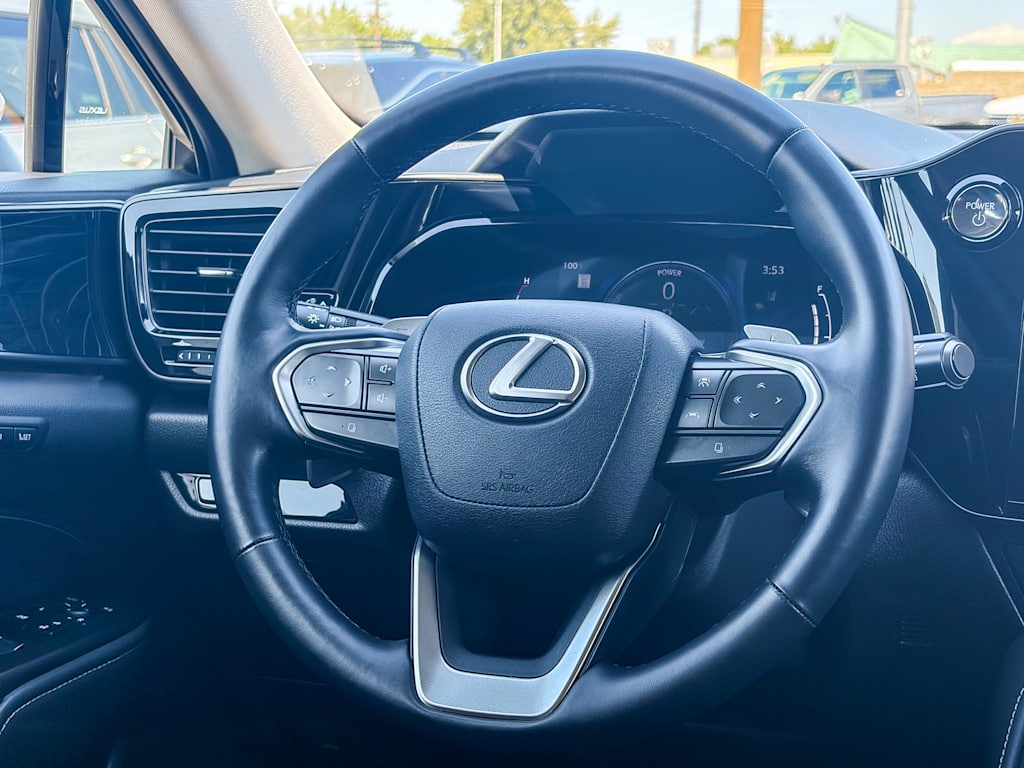 Thumbnail: 2025 Lexus ES - 9