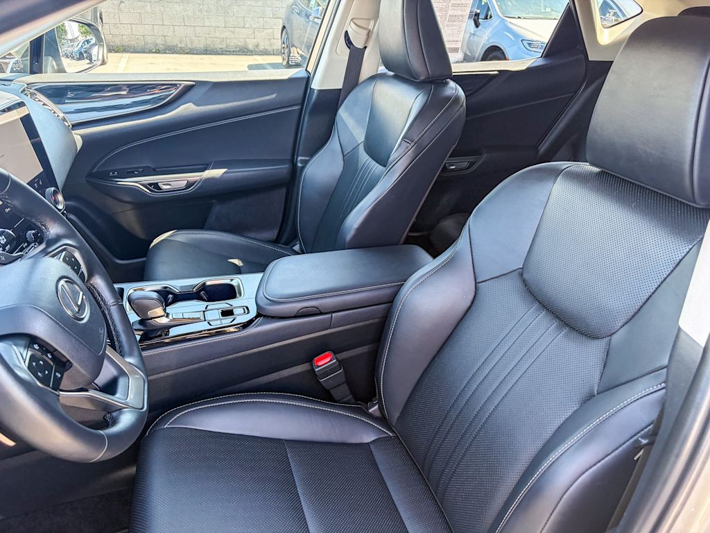 Thumbnail: 2025 Lexus ES - 11