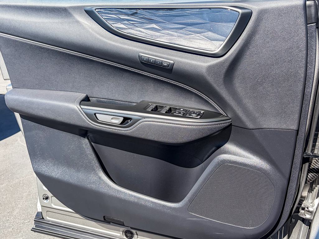 Thumbnail: 2025 Lexus ES - 23