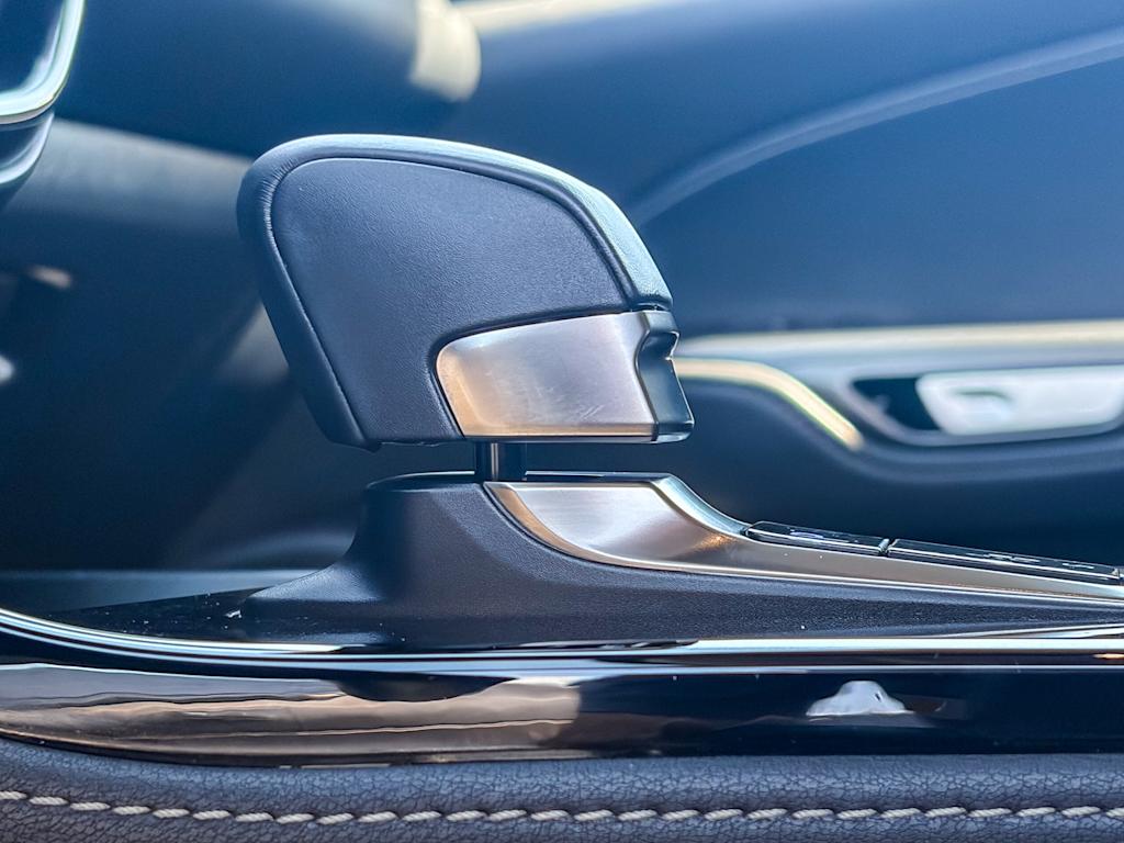Thumbnail: 2025 Lexus ES - 25
