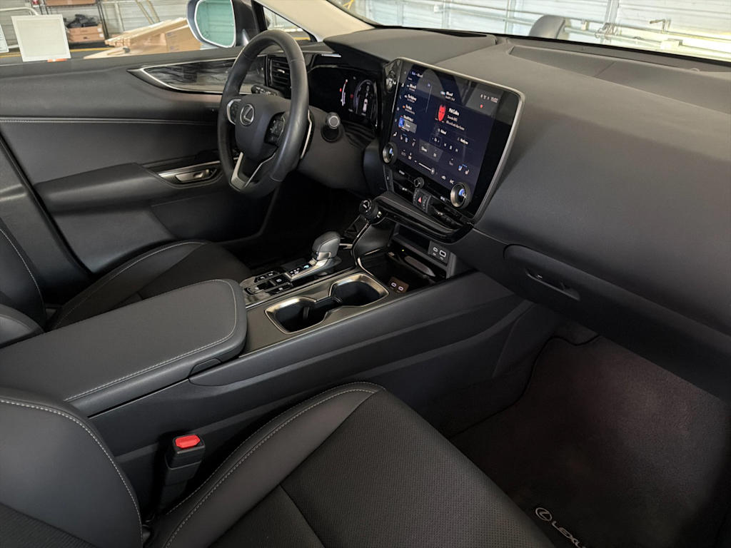 Thumbnail: 2025 Lexus ES - 12