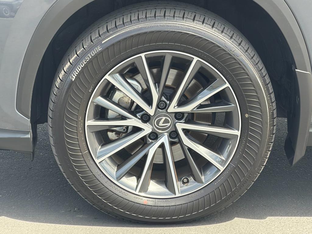 Thumbnail: 2025 Lexus ES - 8