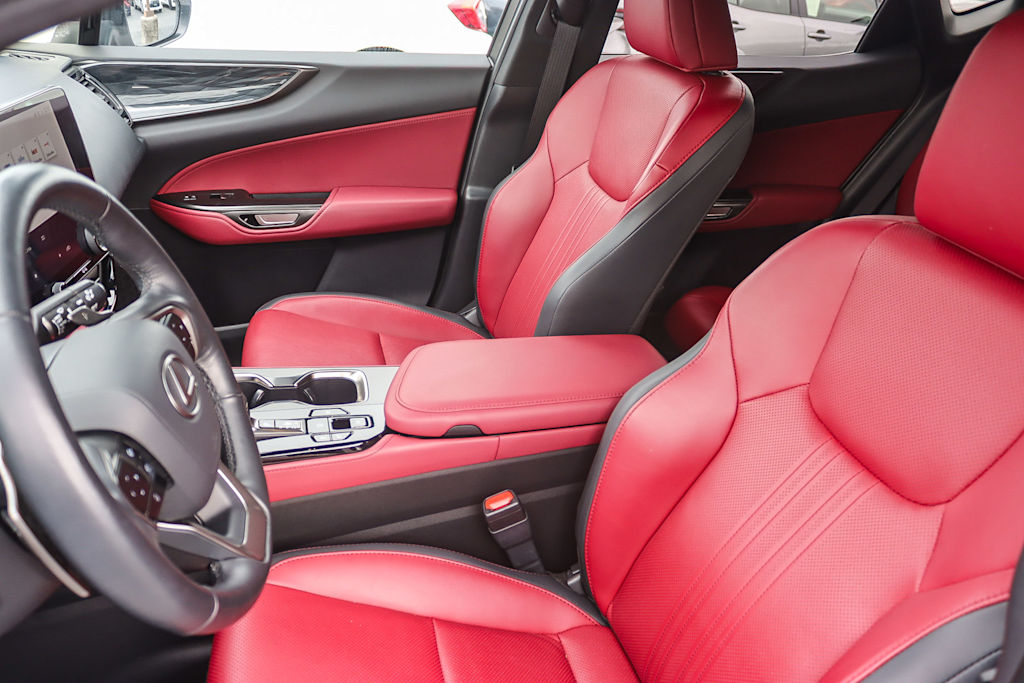 Thumbnail: 2024 Lexus ES - 11