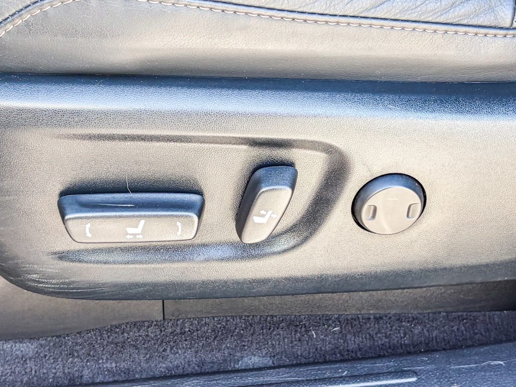 Thumbnail: 2023 Lexus GX - 25